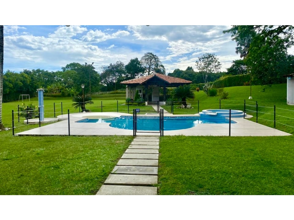 FINCA VACACIONAL DE 3 HABITACIONES EN CERRITOS, PEREIRA - 2