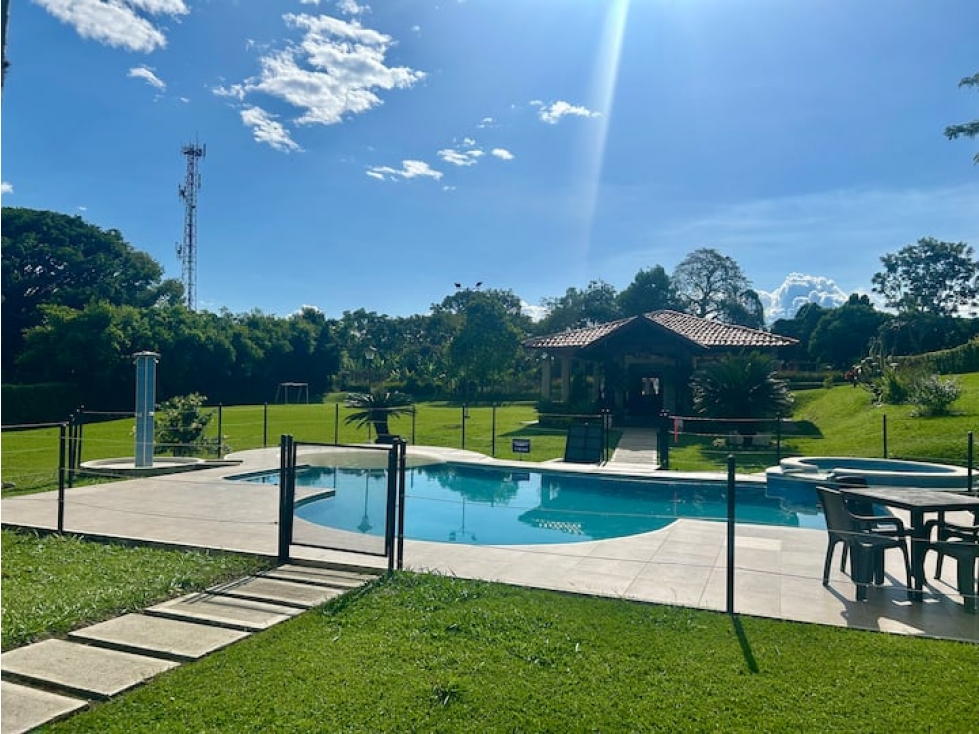 FINCA VACACIONAL DE 3 HABITACIONES EN CERRITOS, PEREIRA - 4