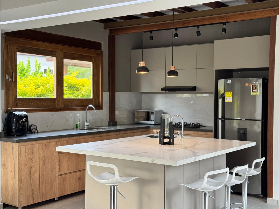CASA CAMPESTRE DE 5 HABITACIONES Y DOS PISOS, LA FLORIDA — foto 3