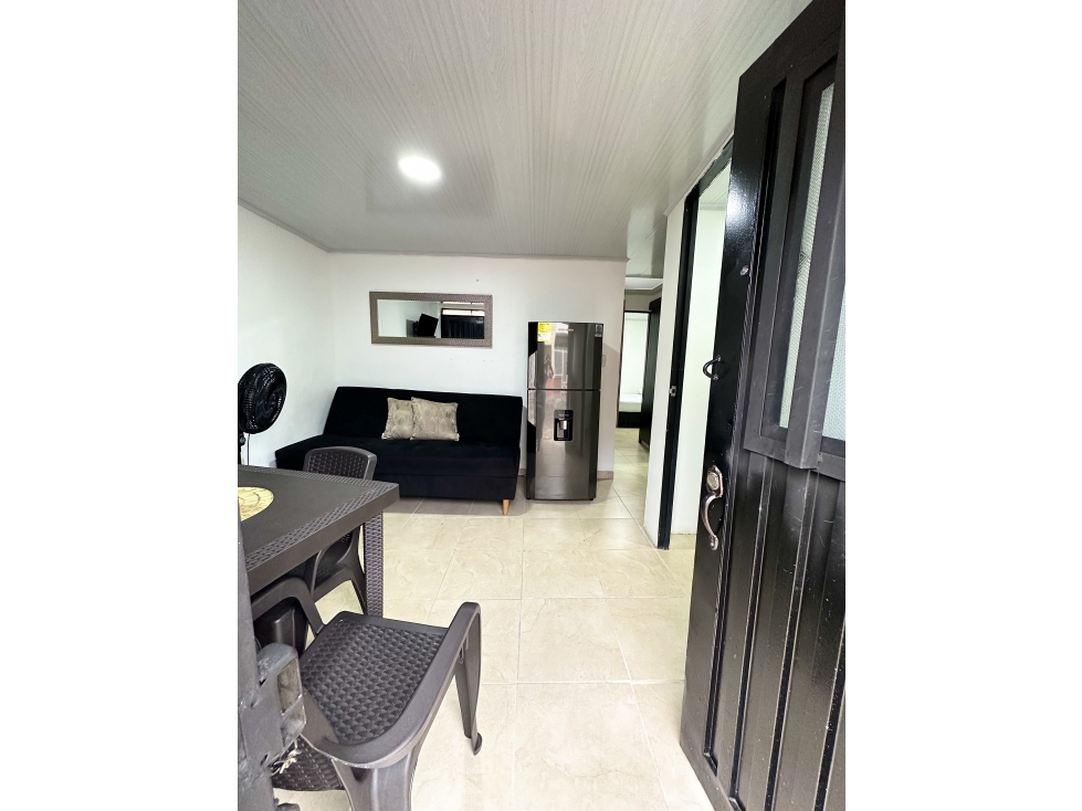 ALQUILER POR DIAS, SENCILLO APARTAMENTO EN CIRCUNVALAR, PEREIRA.