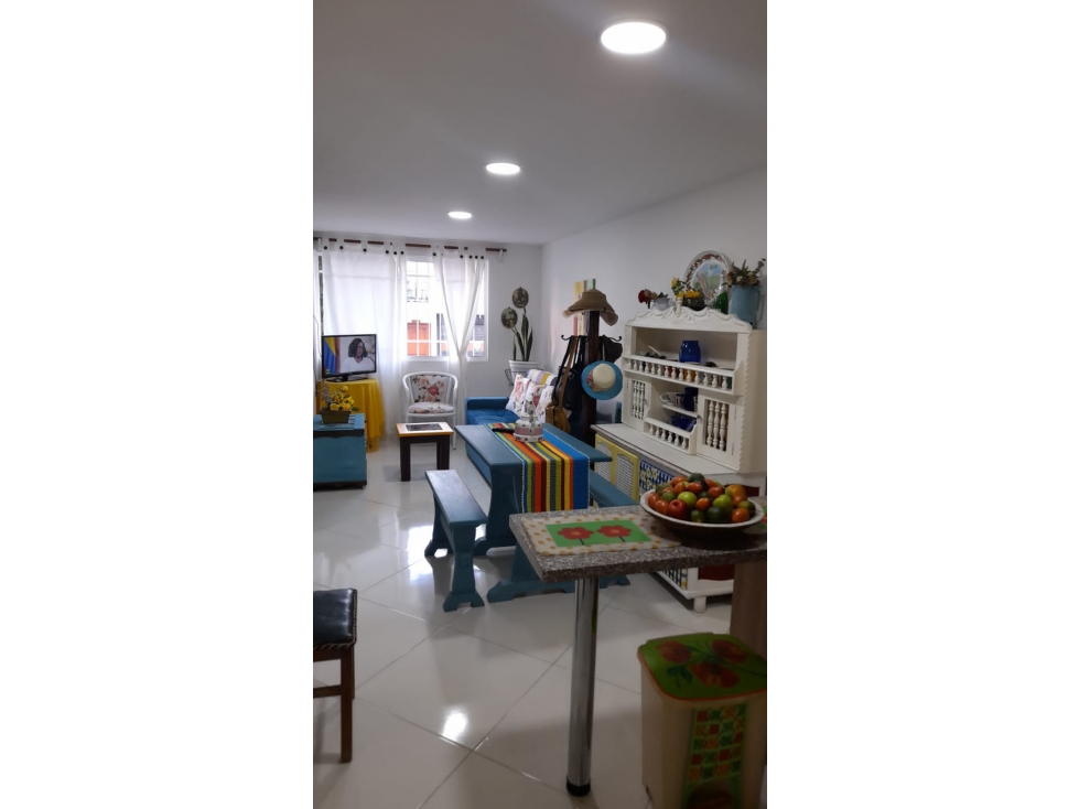 VENDO APARTAMENTO PRIMER PISO UNIDAD CERRADA EN LA CEJA