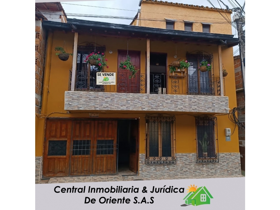 VENTA DE CASA UNIFAMILIAR CON SOLAR