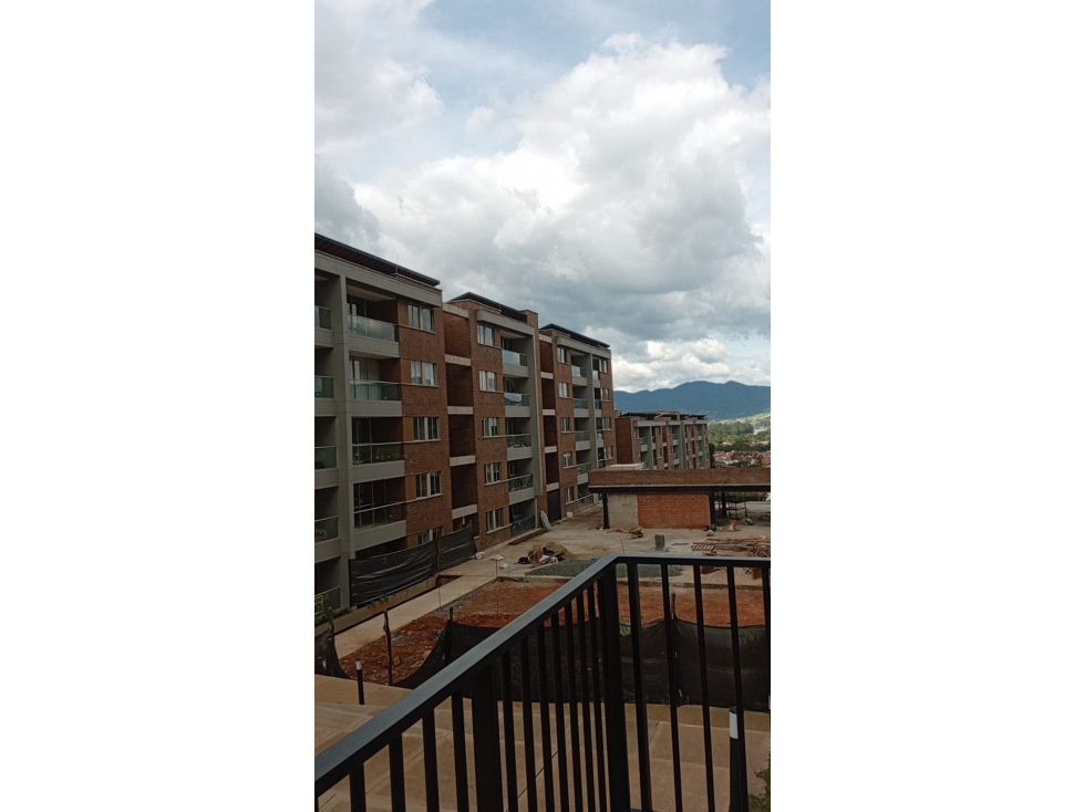 VENDO APARTAMENTO EN UNIDAD LORIENT