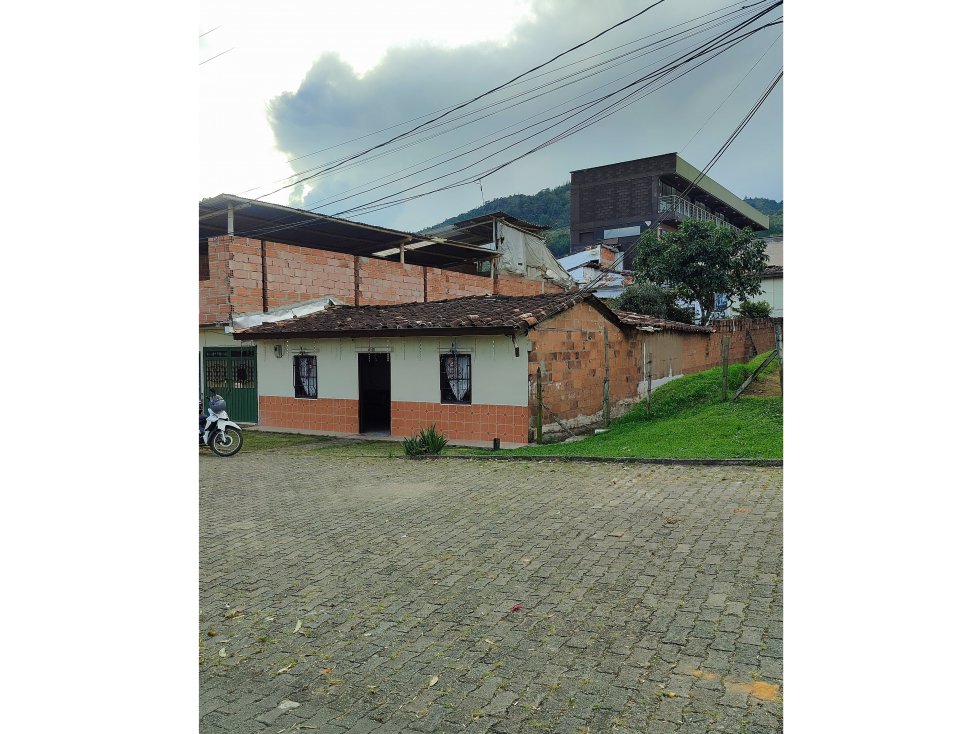 VENTA CASA LOTE EXCELENTE PUNTO