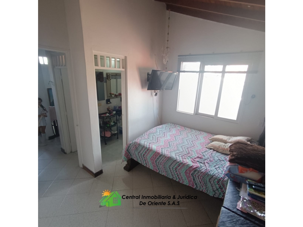 CASA EN VENTA EN LA CEJA EXCELENTE UBICACIÓN CERCA AL HOSPITAL — foto 2