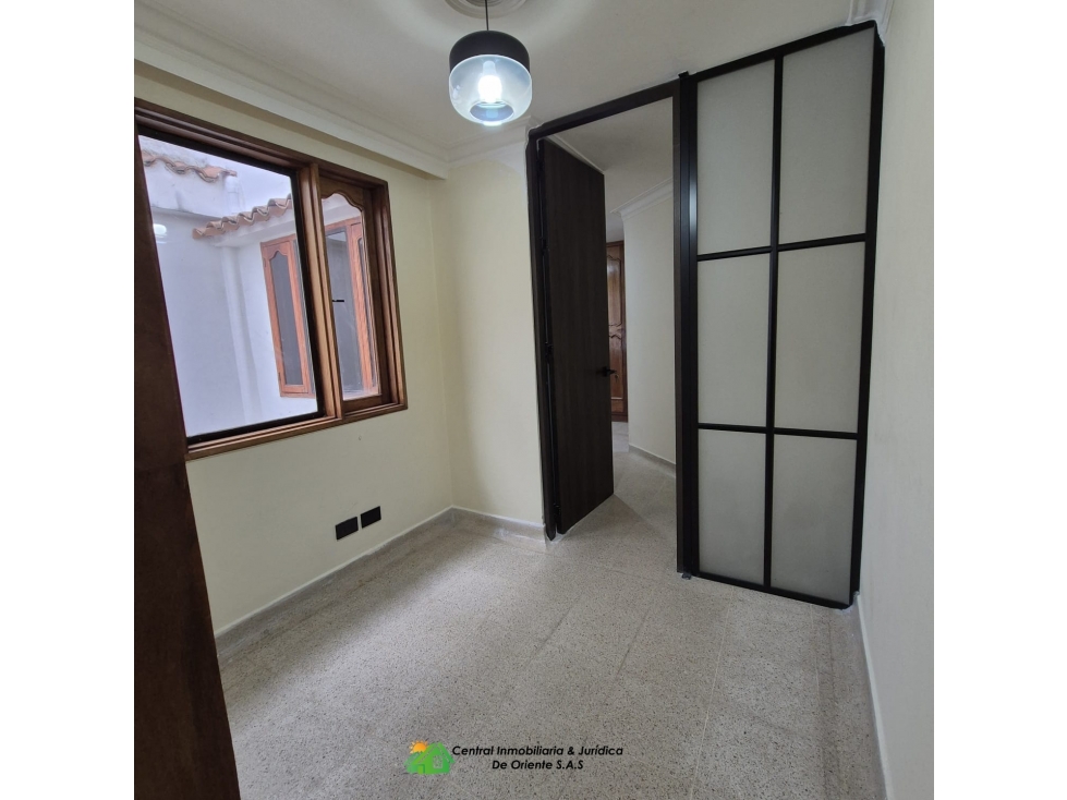 APARTAMENTO EN VENTA EDIFICIO MADRIGAL — foto 2