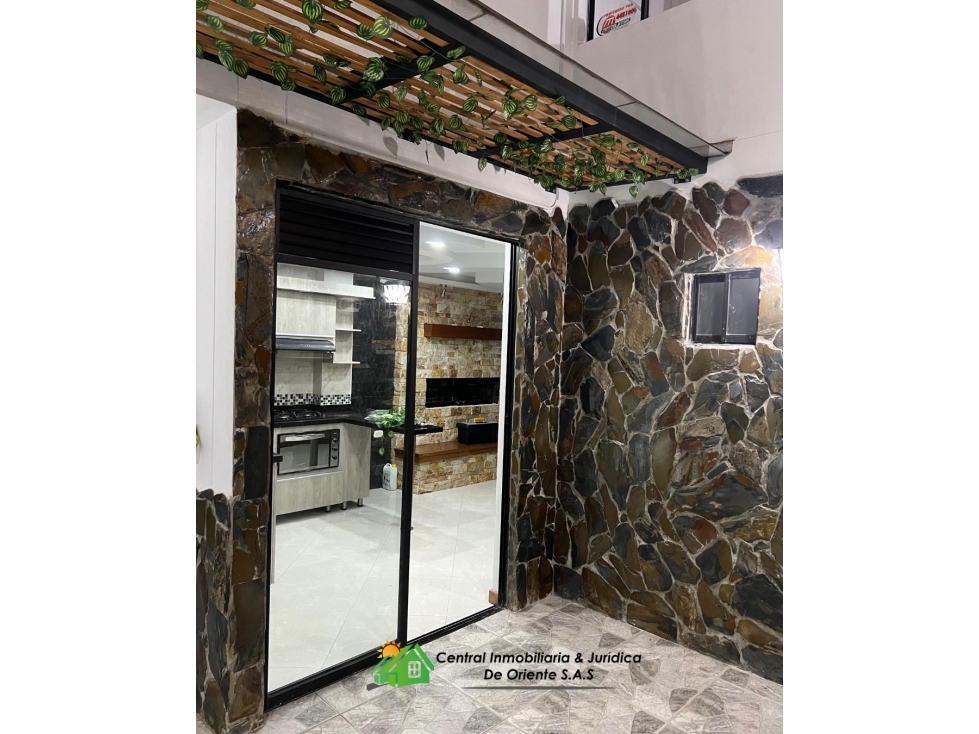 CASA UNIFAMILIAR EN VENTA EN VILLAS DE LA ARGENTINA — foto 2