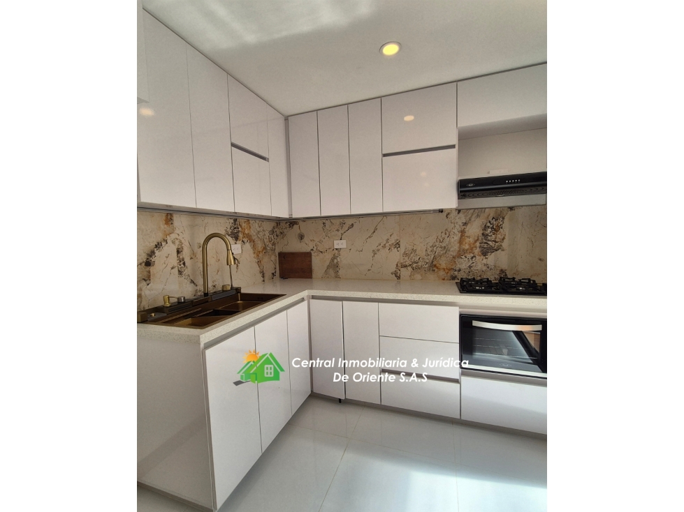VENDO CASA EN LA CEJA CON ACABADOS DE LUJO-URBANIZACION SAN SEBASTIAN — foto 3