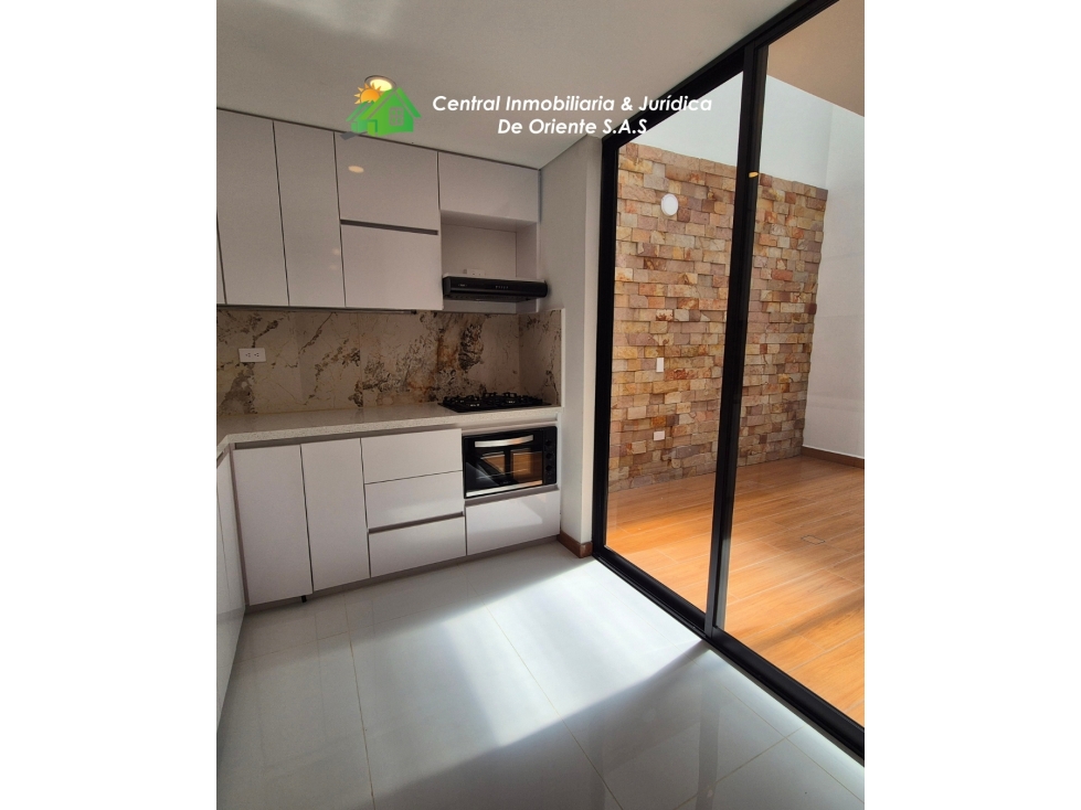 VENDO CASA EN LA CEJA CON ACABADOS DE LUJO-URBANIZACION SAN SEBASTIAN — foto 4