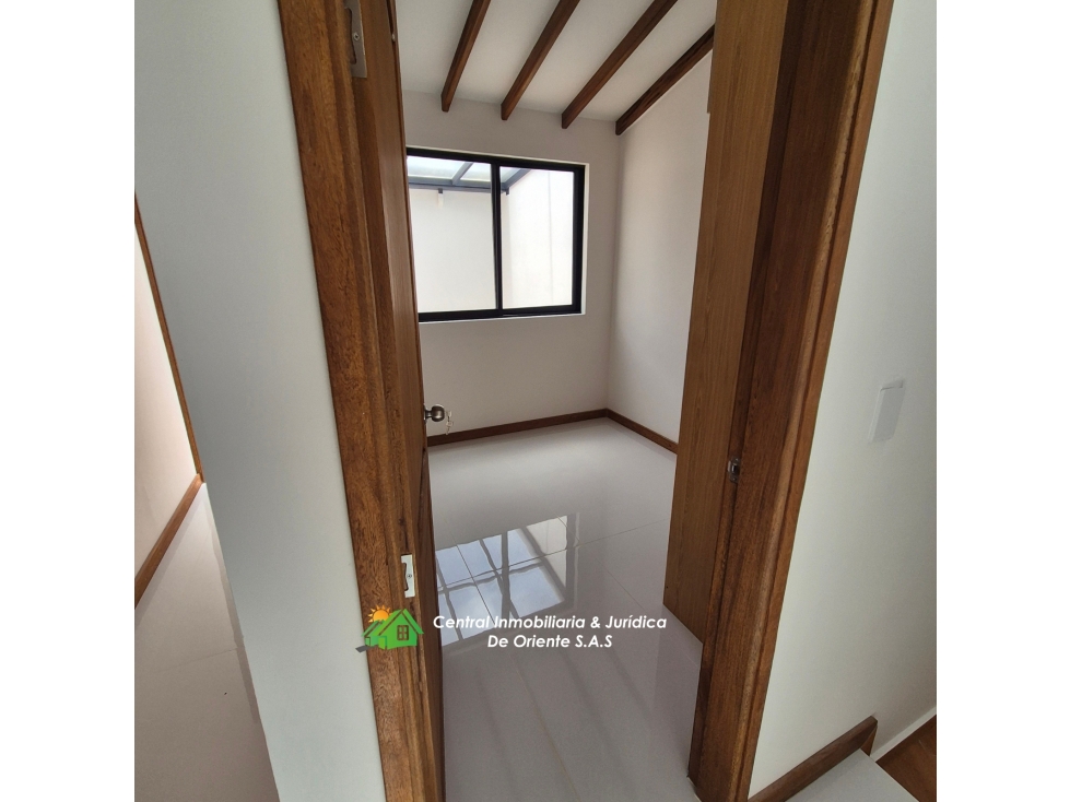 VENDO CASA EN LA CEJA CON ACABADOS DE LUJO-URBANIZACION SAN SEBASTIAN — foto 5