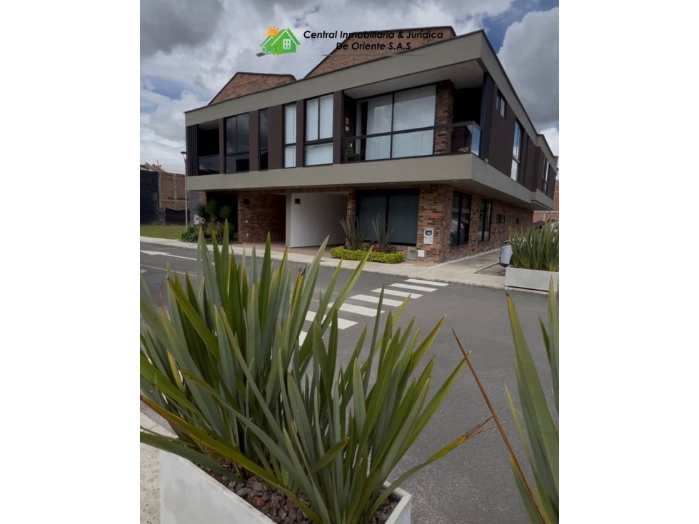 LOTE EN VENTA UNIDAD CERRADA - 6