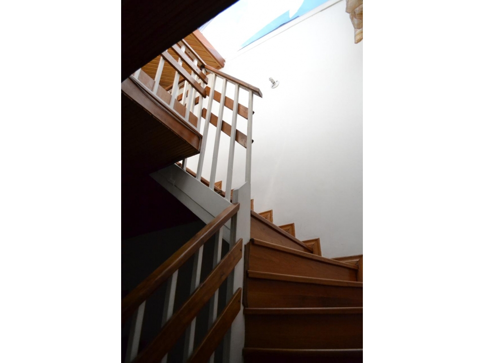 VENTA EXCELENTE CASA LA ALHAMBRA, 248 MTS — foto 6