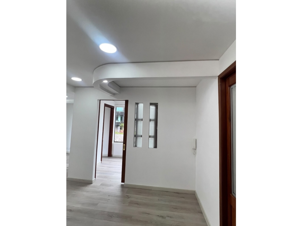 ARRIENDO OFICINA A PASOS PARQUE 93 35mts exterior $ 3 Mills - 4