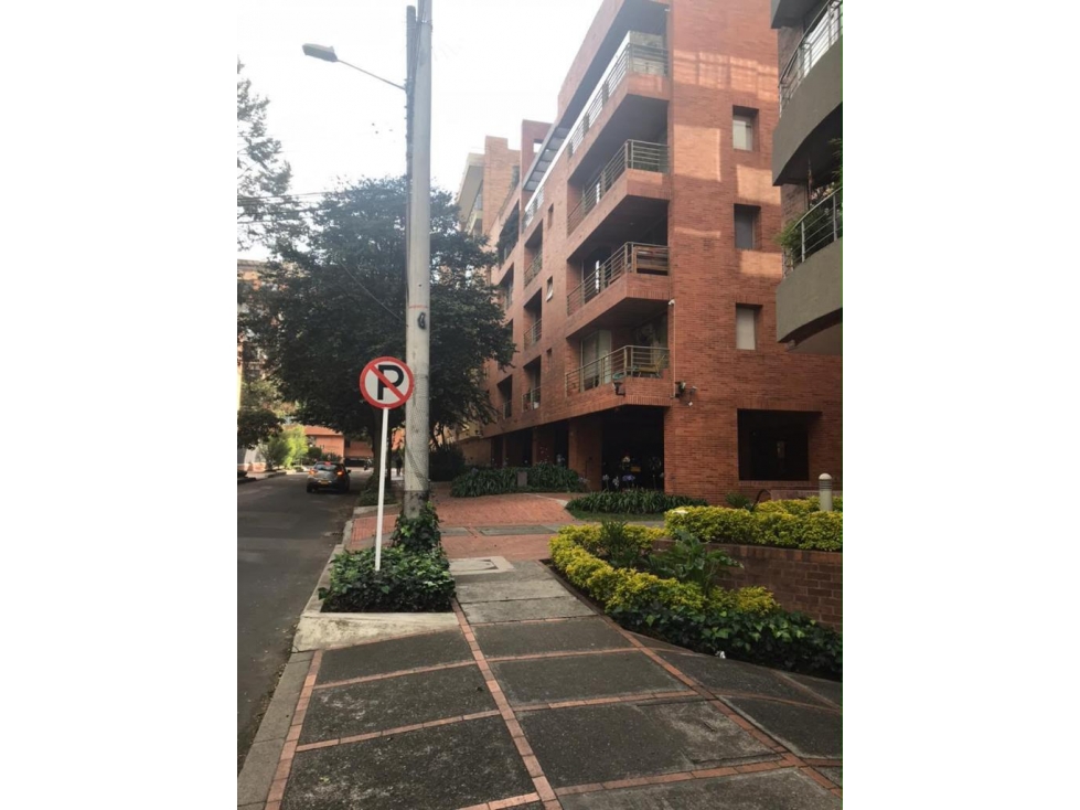 VENDO APTO CHICO RESERVADO 102 M2 2 PARK 2 DEPOSITOS PISO 2 EXT