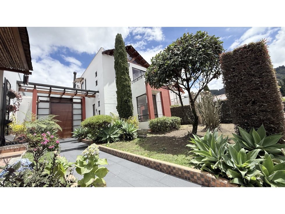 CASA EN CONJUNTO CHIA 265 MTS EN LOTE DE 565MTS $ 1.100 mills