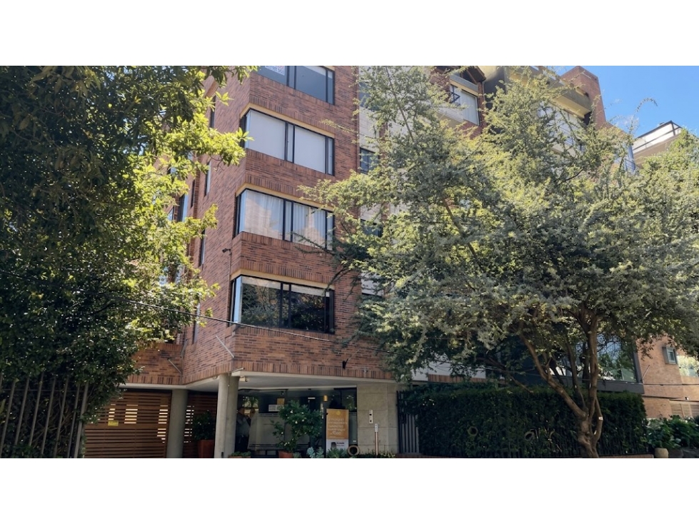 ARRIENDO APTO CHICO NAVARRA 150 M2 BALCON 3 HAB PISO 5 EXTERIOR
