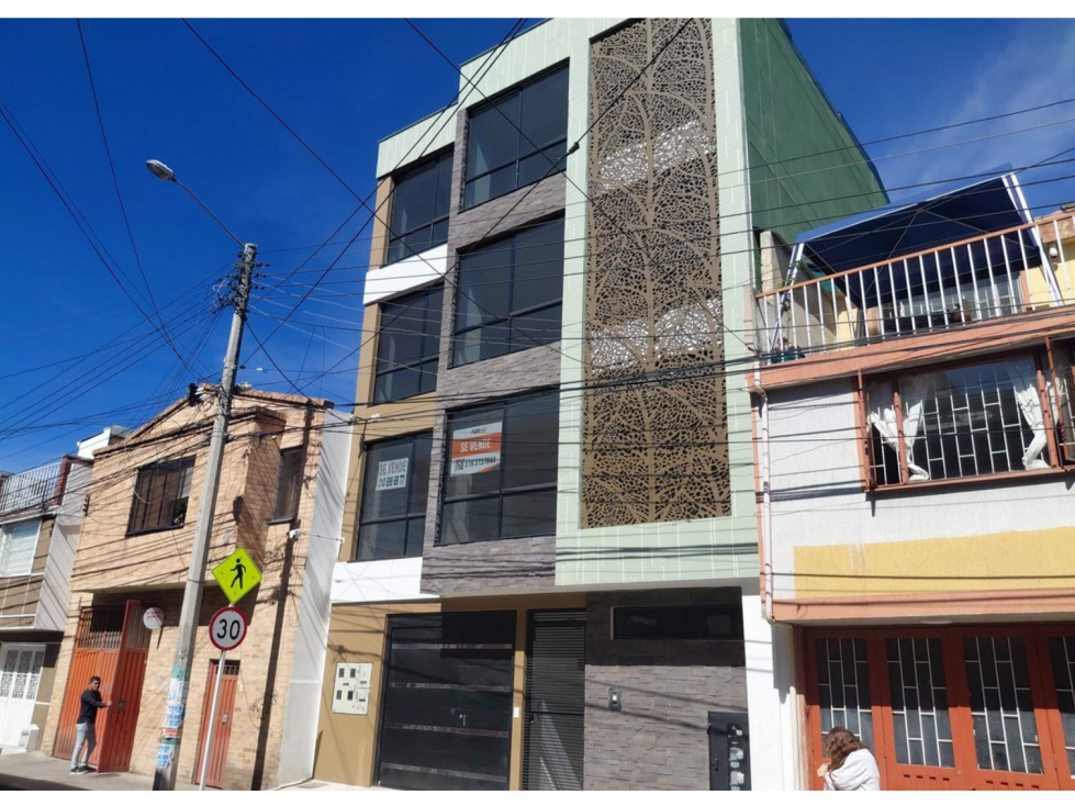 EDIFICIO DE USO MIXTO - 4 PISOS - CIUDAD JARDIN NORTE - 1
