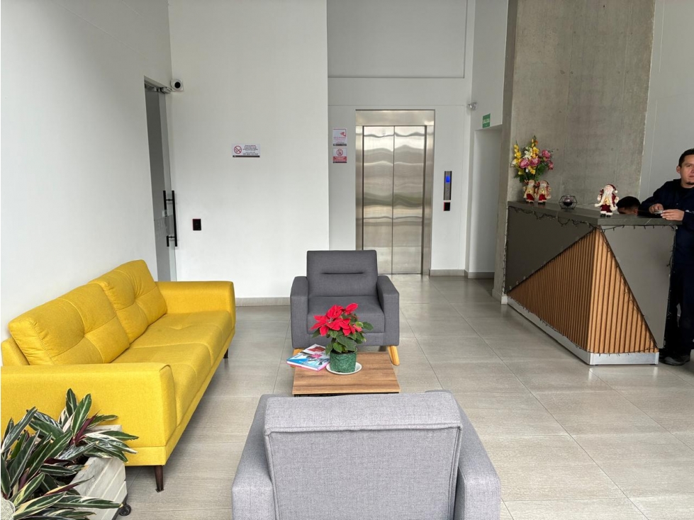 ARRIENDO APTO-ESTUDIO AMOBLADO LA CASTELLANA 25 M2 PISO 4 EXTERIOR — foto 3