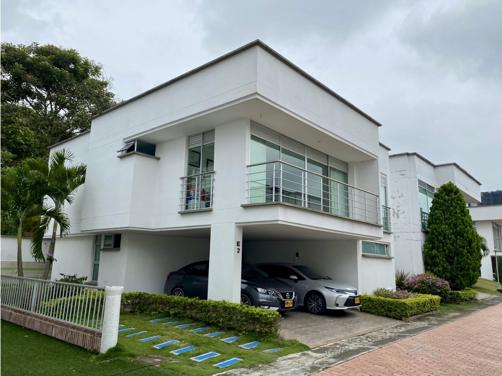 CASA DE DOS PISOS EN CONDOMINIO IBAGUE VENTA