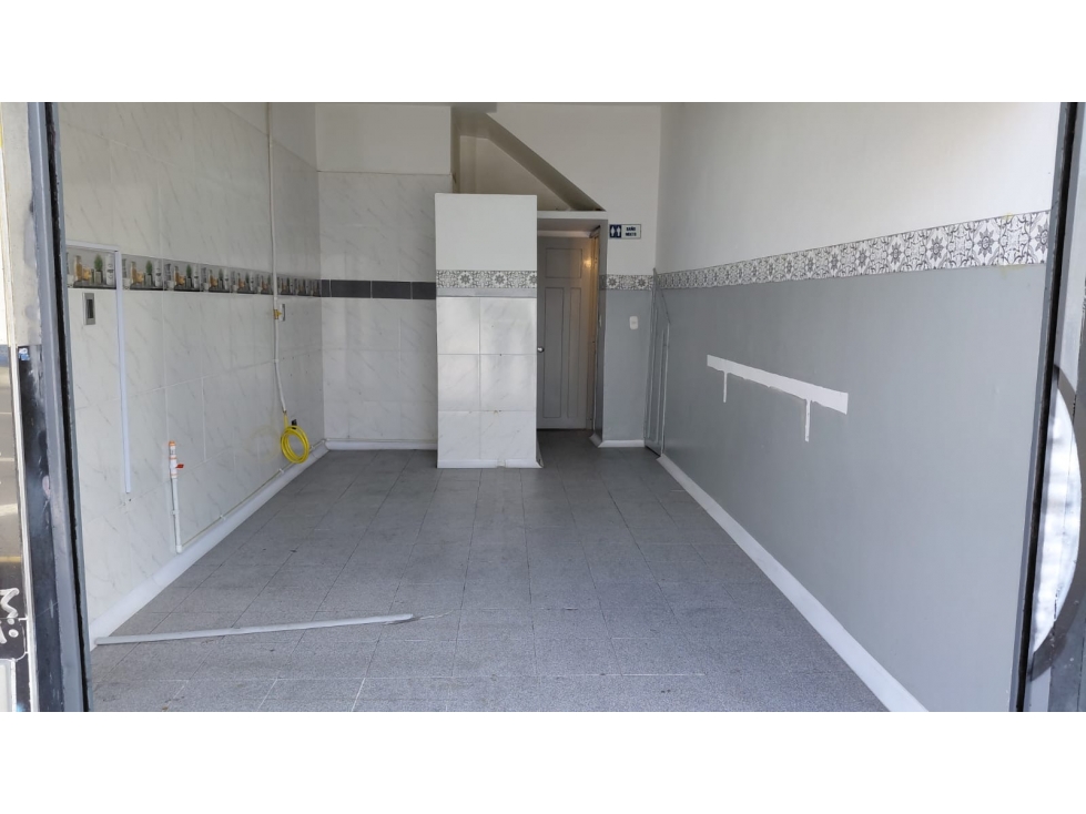 ARRIENDO LOCAL 24 M2 CHAPINERO CRA. 17 x CALLE 65