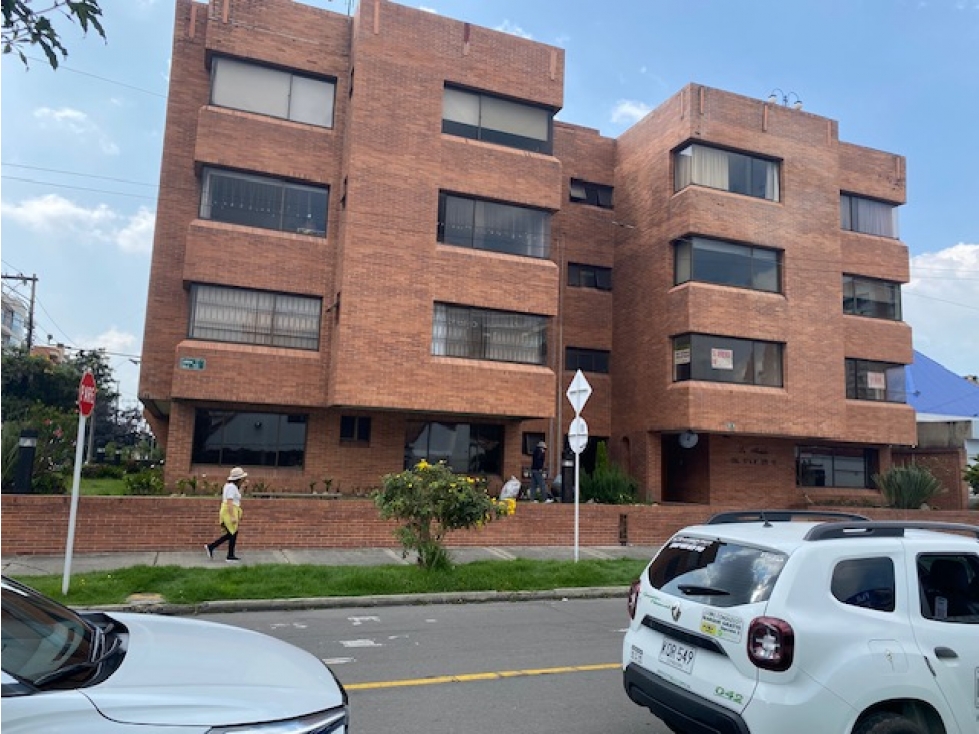ARRIENDO PENT HOUSE STA BARBARA 120 M2 PISO 4 EXTERIOR ESTRATO 5