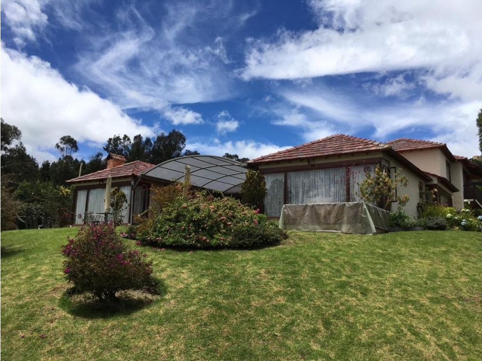 VENTA HERMOSA CASA EN YERBABUENA, 300 MT, $1.698 MM