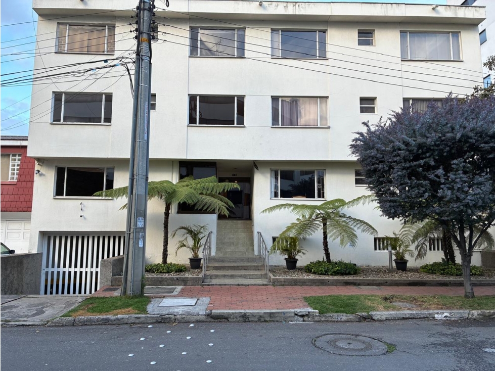 VENDO APTO STA BARBARA 120 M2 CON ALTILLO 3 HABITACIONES 1 PARK