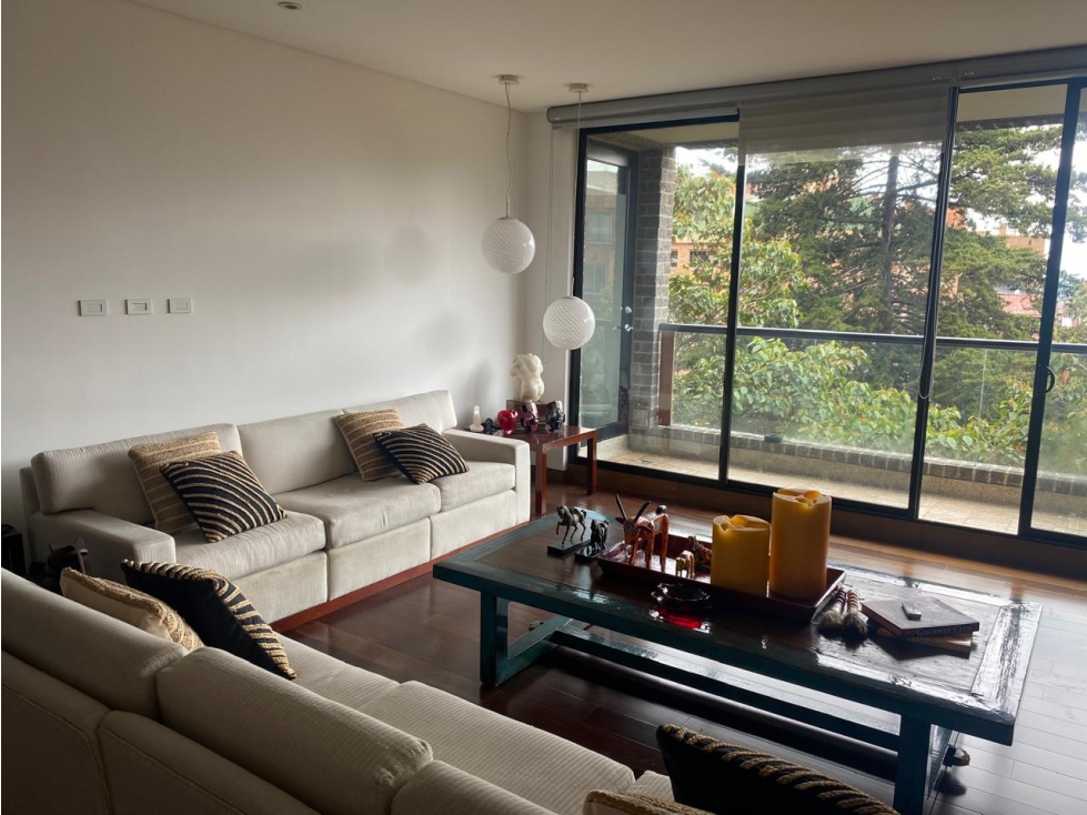 Excelente Apartamento Rosales