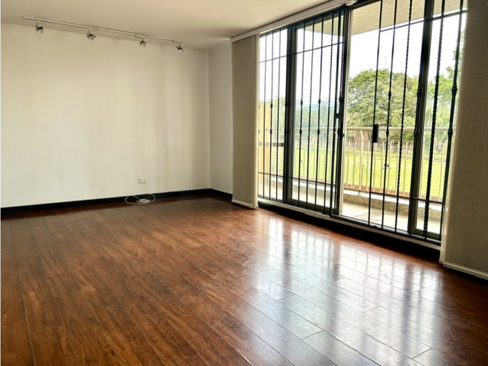 VENDO APARTAMENTO SECTOR SALITRE-MODELIA — foto 2