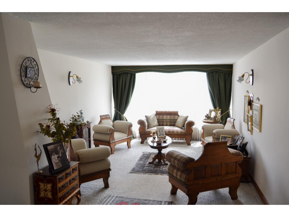 CASA VENTA PONTEVEDRA. $950 MM