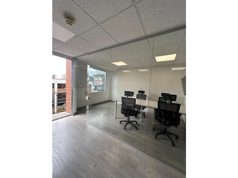 ARRIENDO MODERNA OFICINA- PARQUE DE LA 93