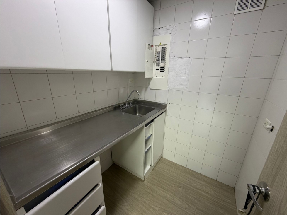 VENTA OFICINA EN LA ZONA T GRAN UBICACION! 114 MTS $ 950 Mills — foto 3