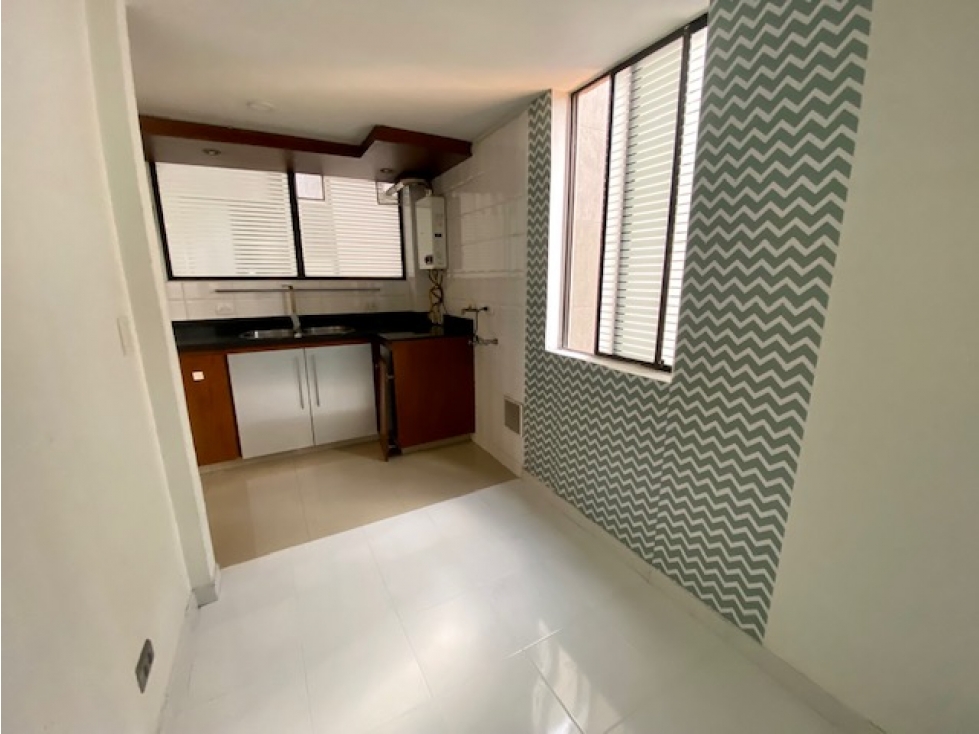 CEDRITOS DUPLEX 2 HAB Y ESTUDIO — foto 3