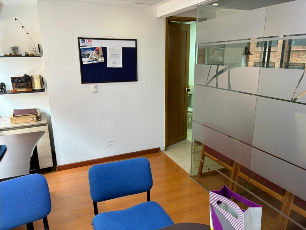 ARRIENDO OFICINA AMOBLADA 62 M2 WORLD TRADE CENTER PISO 5 PARK — foto 5