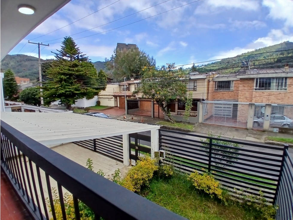 VENDO CASA EN SANTA ANA OCCIDENTAL