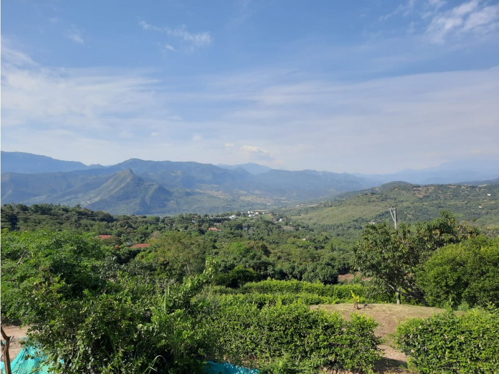 VENDO FABULOSA CASA ANAPOIMA, LOTE 2.800Mtrs, $1.900 MM — foto 4