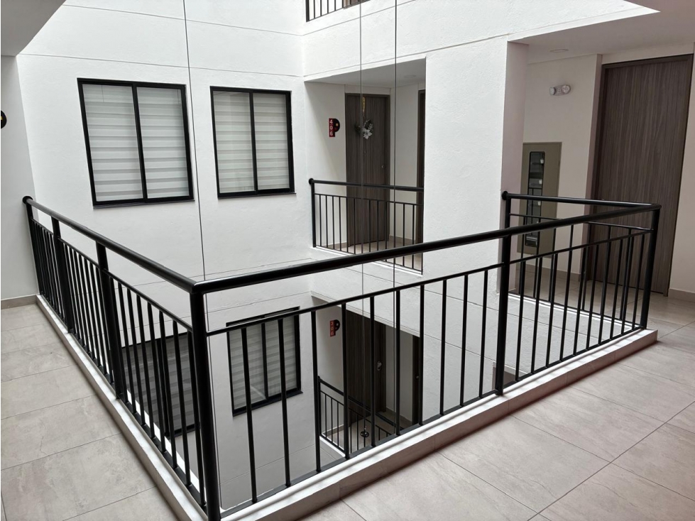 ARRIENDO APTO-ESTUDIO AMOBLADO LA CASTELLANA 25 M2 PISO 4 EXTERIOR — foto 5
