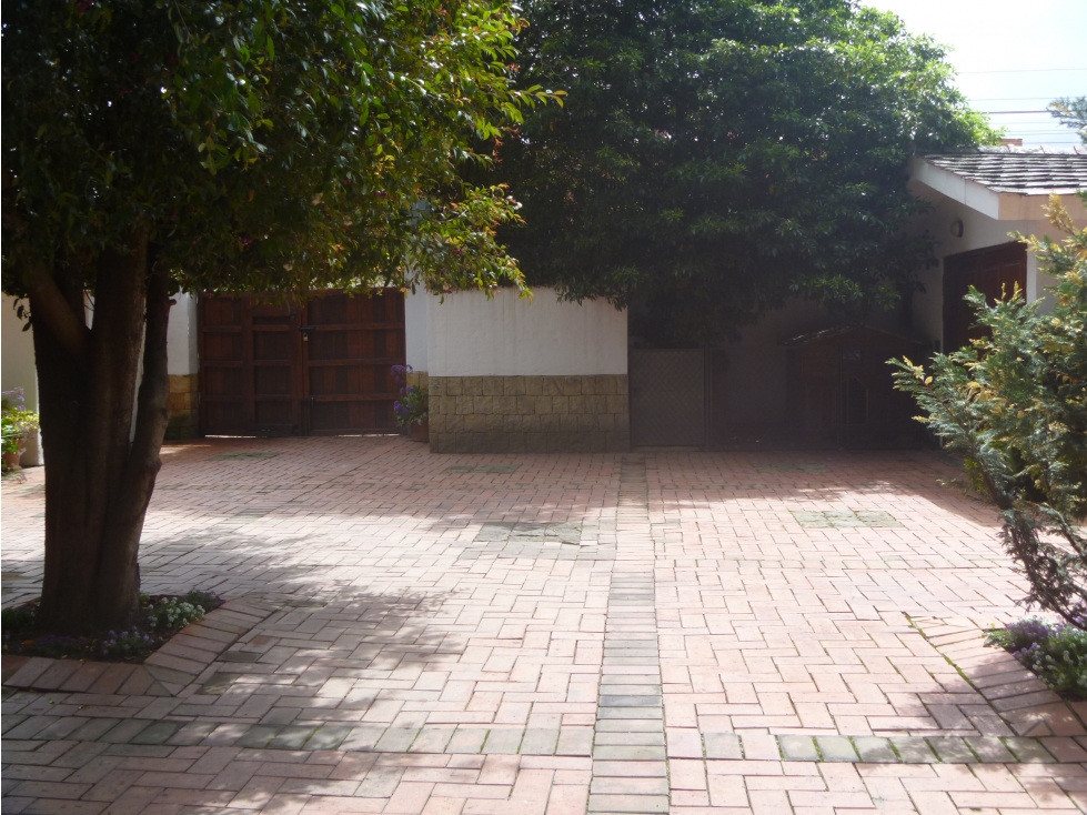 VENDO CHIA LOTE URBANO 1330 M2 CON CASA ESTILO ESPAÑOL CENTRO — foto 6