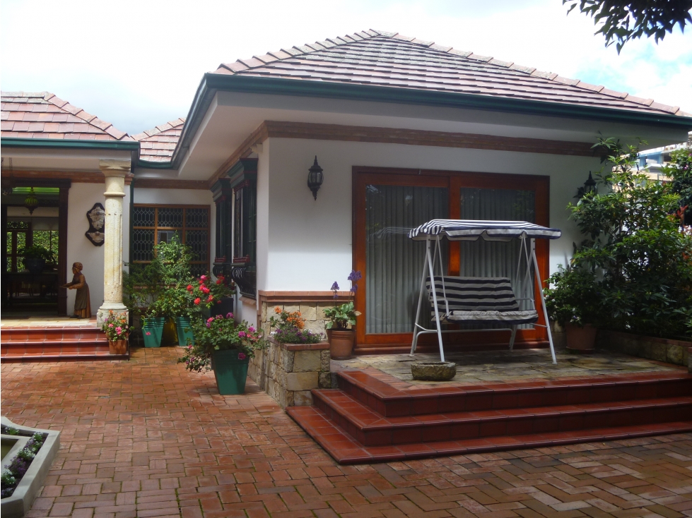 VENDO CHIA LOTE URBANO 1330 M2 CON CASA ESTILO ESPAÑOL CENTRO — foto 2