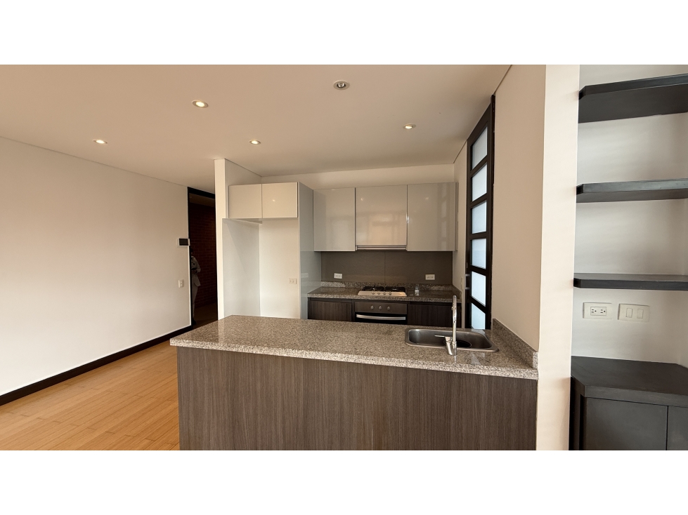ARRIENDO CHICO 95 Mts 2 habs $7.4 Mills — foto 3