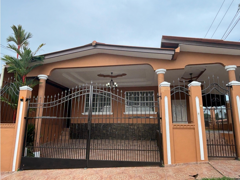 Alquiler de Casa en Brisas - 2