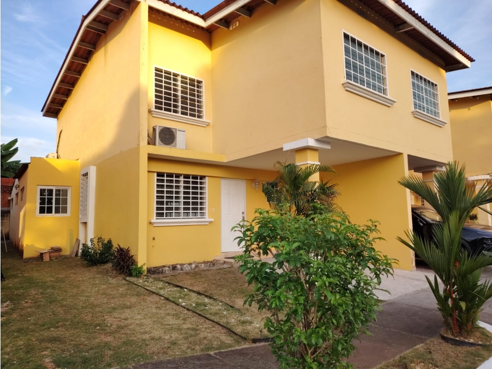 VENTA DE CASA EN SAN ANTONIO