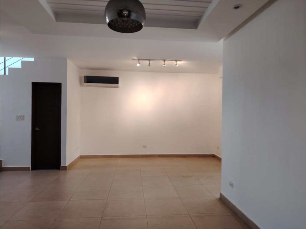 ALQUILER DE CASA EN PASEO DEL NORTE — foto 3