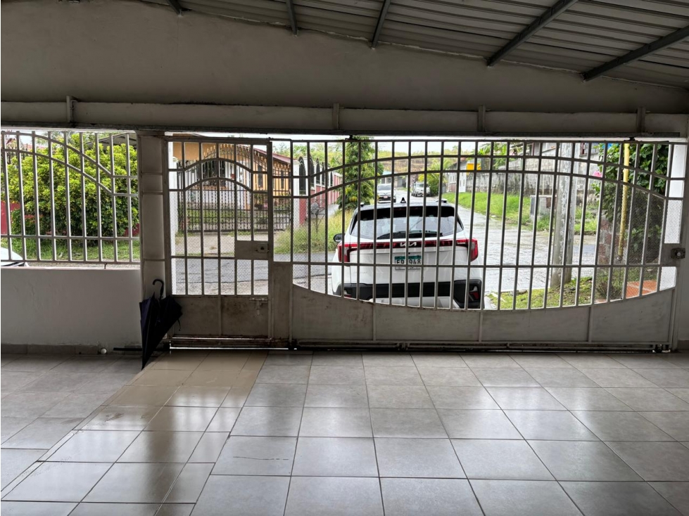 Venta o Alquiler de Casa en Ciudad Bolivar — foto 3