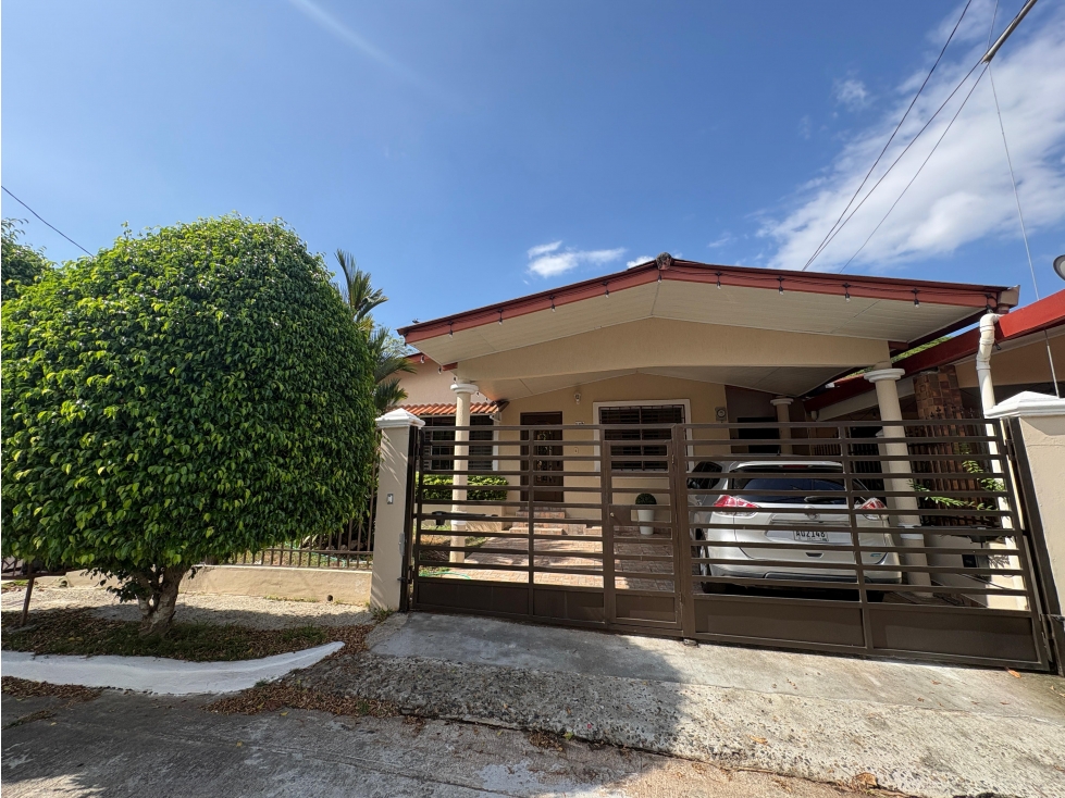 VENTA DE CASA EN BRISAS DEL GOLF