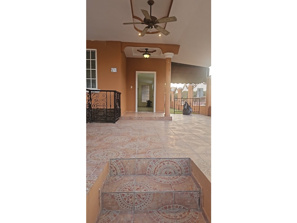Alquiler de Casa en Brisas - 3