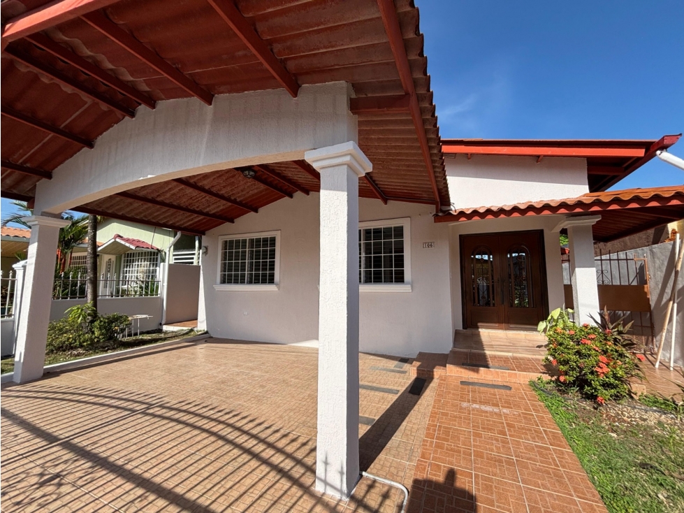 ALQUILER DE CASA EN BRISAS DEL GOLF — foto 3