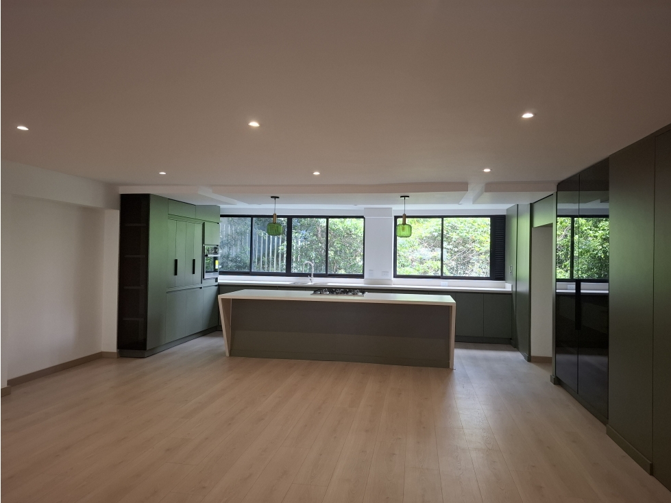 Apartamento en venta Castropol Poblado Medellin Reformado — foto 2