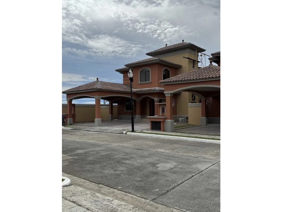 Melissa Foster Luxury Vende Hermosa Casa en El Doral, Costa Sur MF1324 - 1