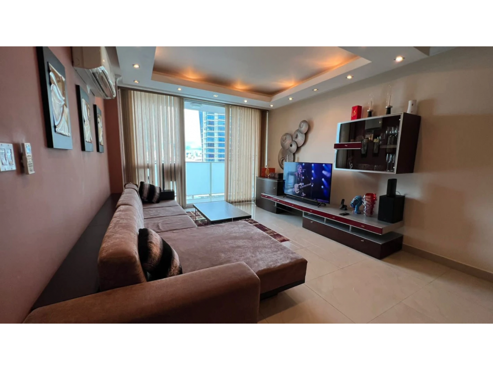 Melissa Foster Luxury Vende Apartamento en PH Pacific Sun MF890